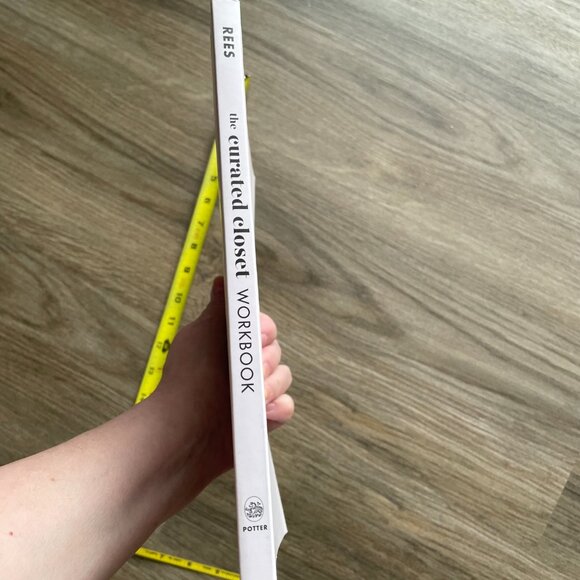 The Curated Closet Workbook, by Anuschka Rees  $12 - Picture 3 of 4